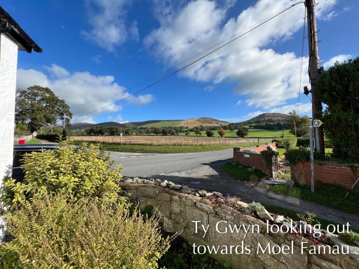 Ty Gwyn Holiday Cottage - Llanbedr Dyffryn Clwyd - Ruthin Εξωτερικό φωτογραφία